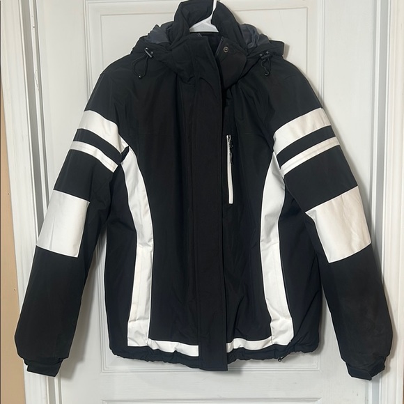 WANTDO WOMEN Black and White SKI JACKET IN SIZE L - Picture 1 of 8